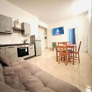 Appartamento Comfortable And Beautiful, Milano
